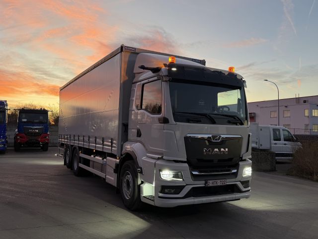 Deronne TGS 28 400 6x2 4 LL NN Cab 4