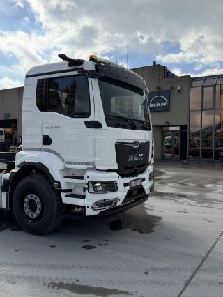 De Vos Petrus Zn TGS 37 480 BL 8x4 4 NN Cab 2