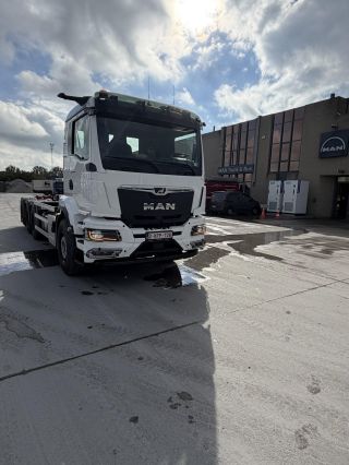 De Vos Petrus Zn TGS 37 480 BL 8x4 4 NN Cab 5